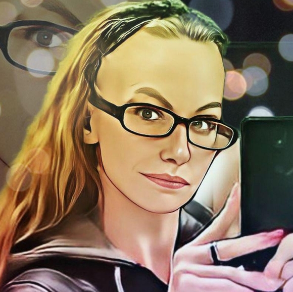 Meet your Posher, Sarah - Picture 3 of 3